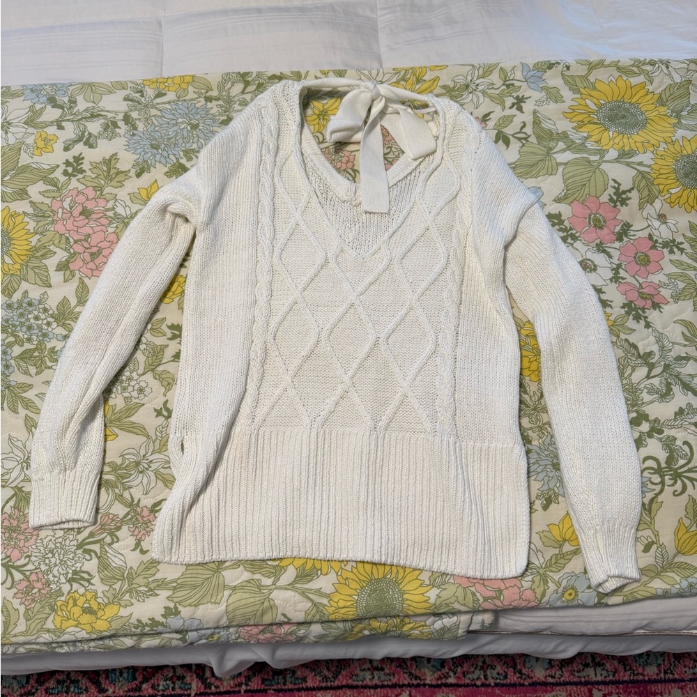 Francesca's Collections Cream V-Neck Sweater
